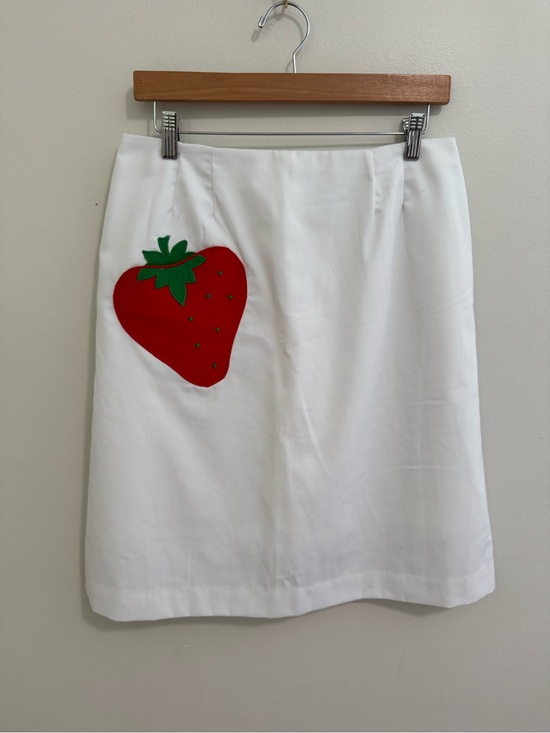 Vintage Dresses & Skirts - Vintage Strawberry Pocket Skirt